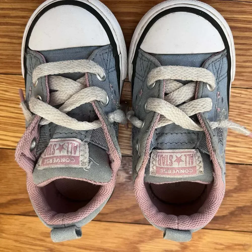 Converse Chuck Taylor All Star Low Top Floral Embroidery Sneakers Infant Size 5